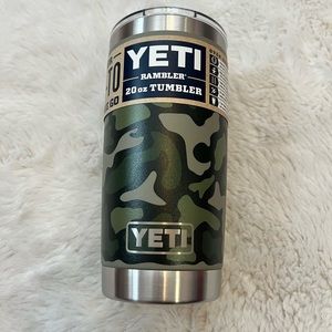 Yeti Camo Tumbler NWT